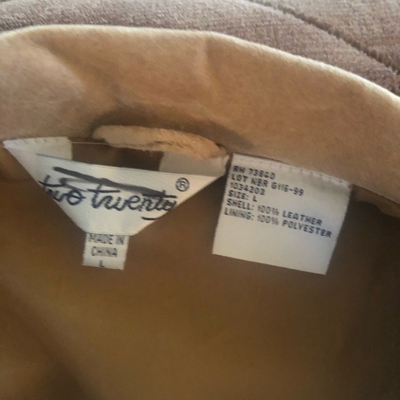 Men’s  Light Suede Tan color in Excellent Used Condition - Picture 10 of 10